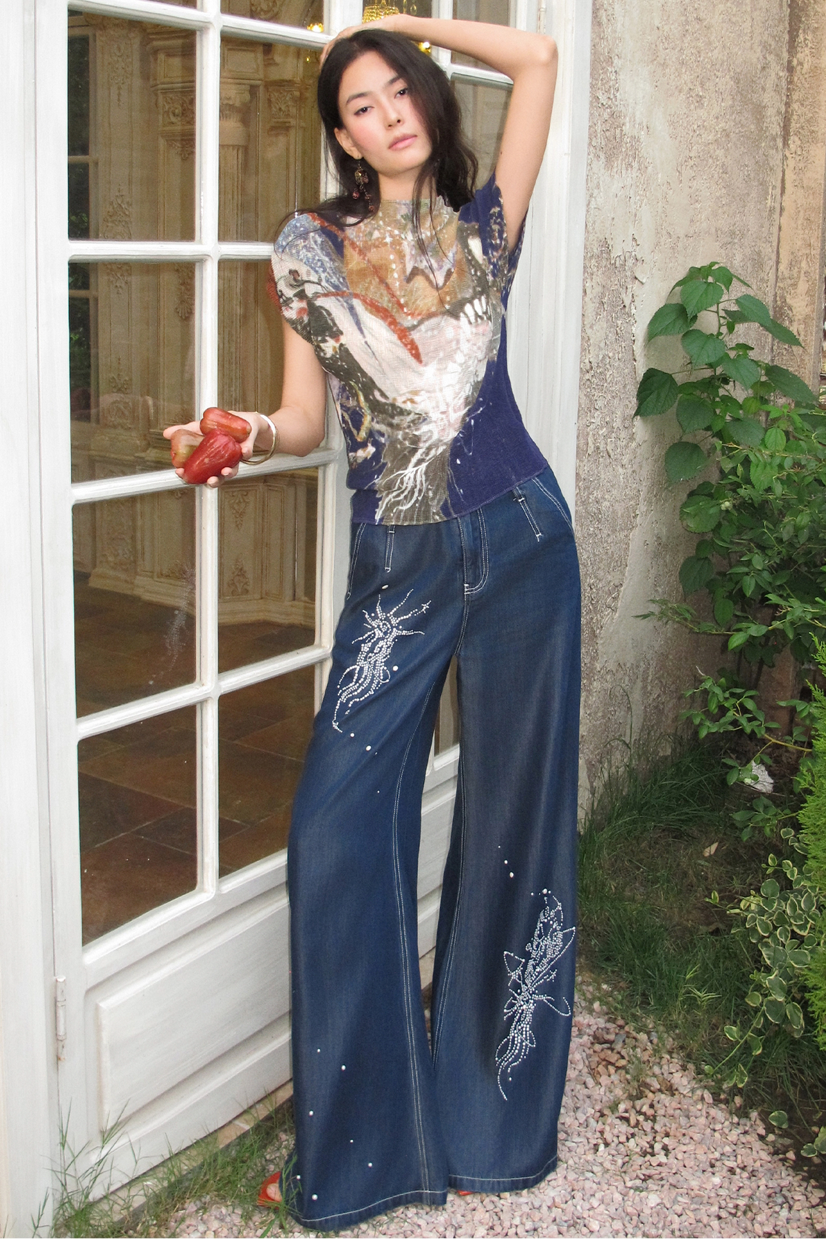 "Crane Guide" Mountain & Sea Print Pleated Stretch Top