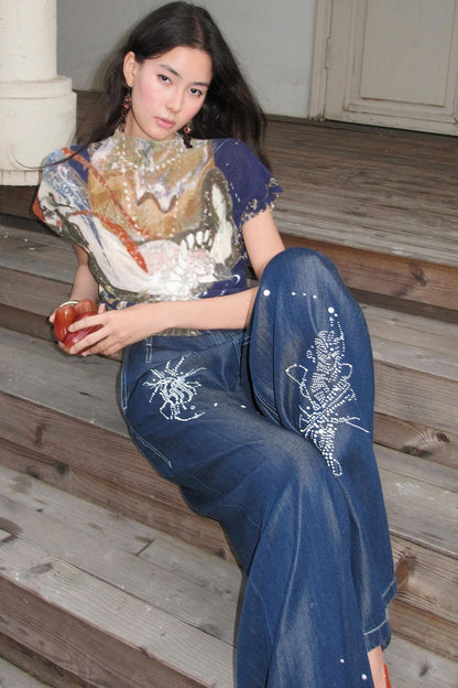 "Crane Guide" Mountain & Sea Print Pleated Stretch Top