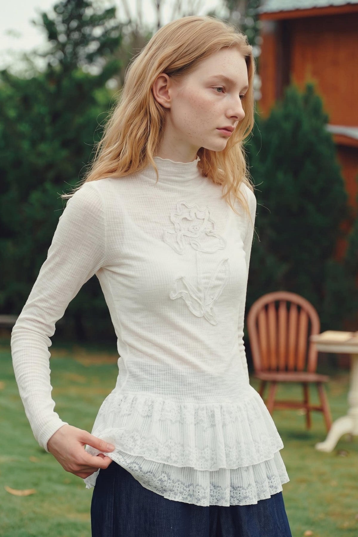 Van Gogh 3D Floral Appliqué Lace Hem Knitwear