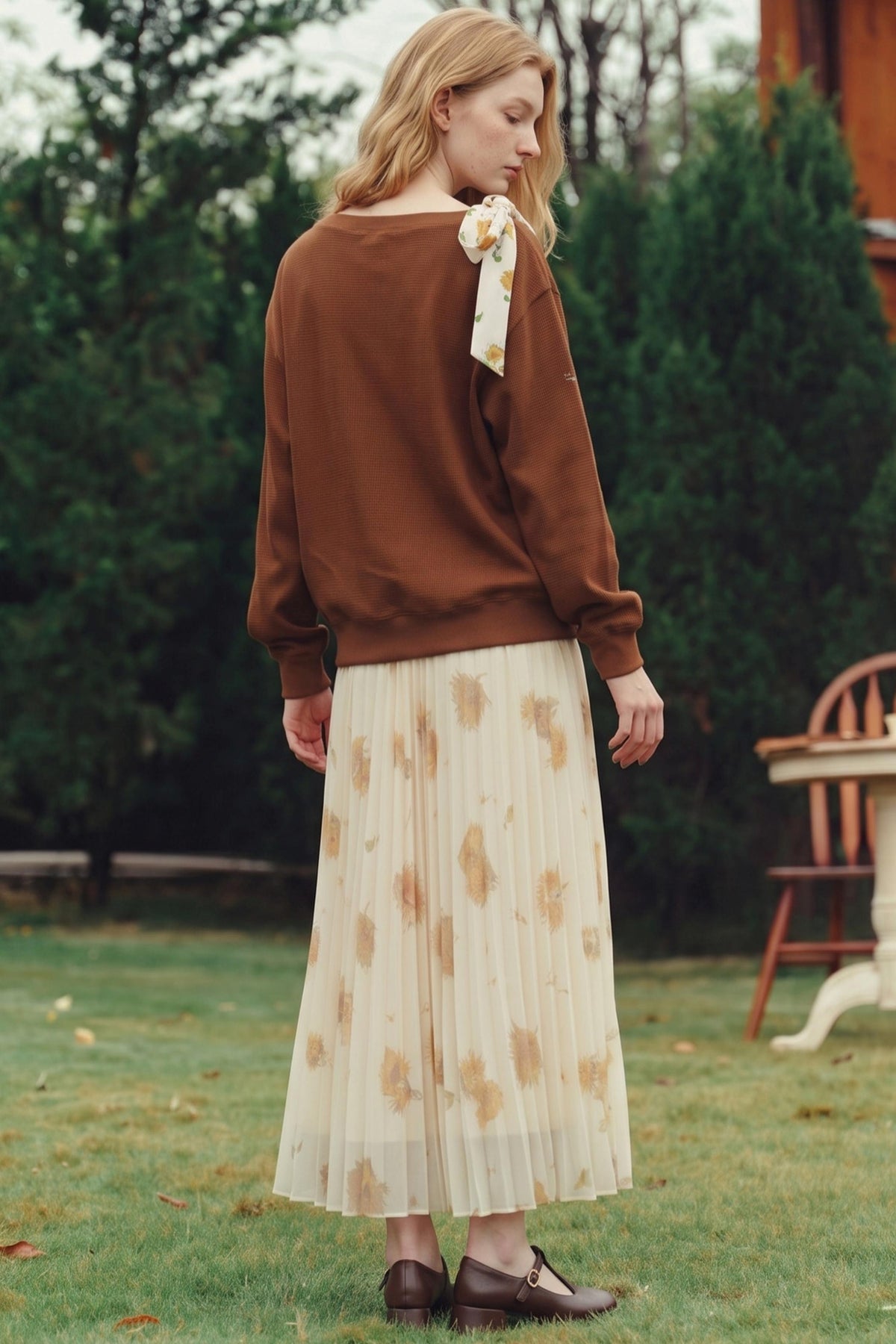 Van Gogh Sunflowers Foil-Stamped Pleated Midi Skirt