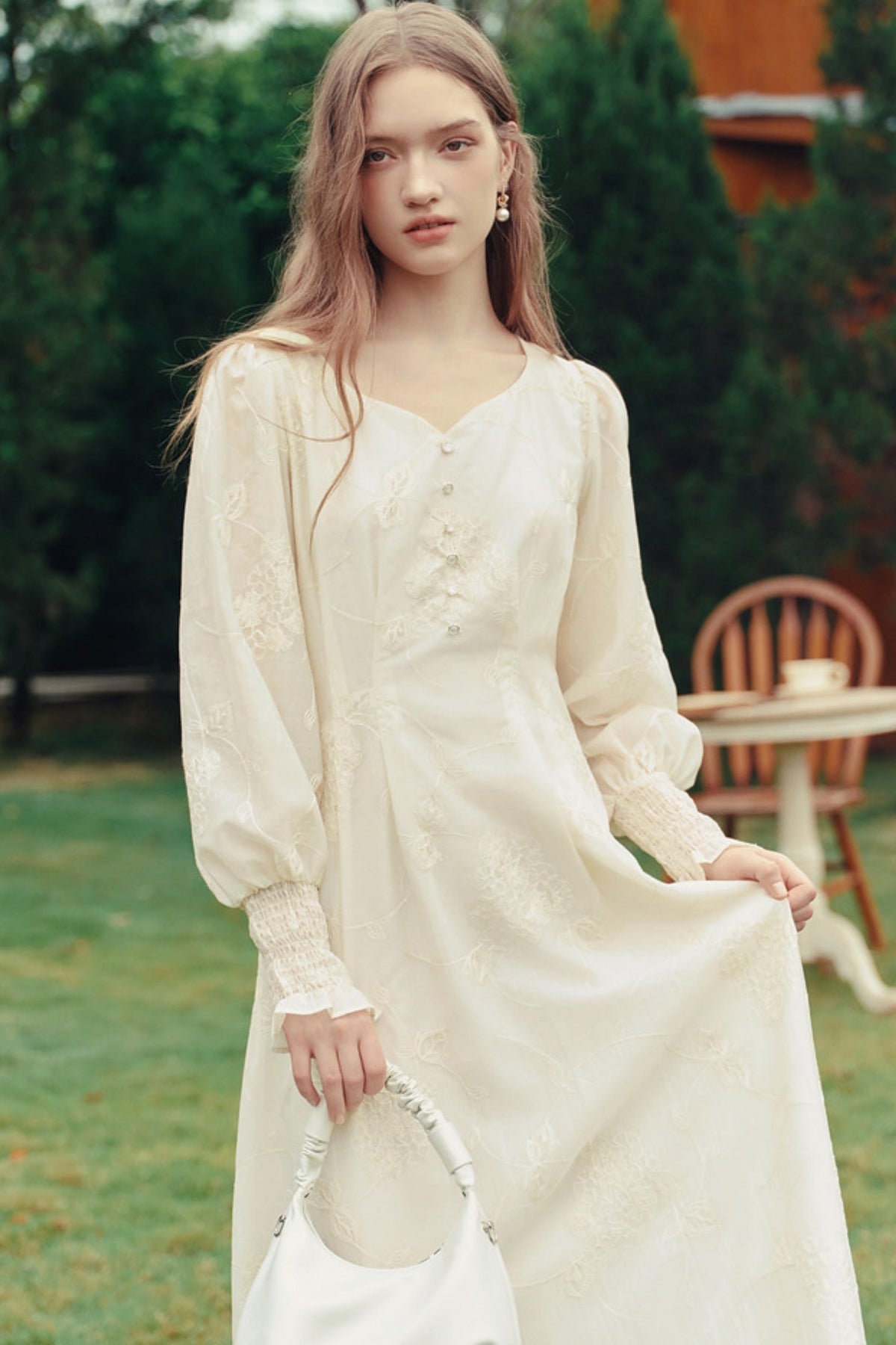 Palace Style Embroidered Lantern Sleeve Midi Dress