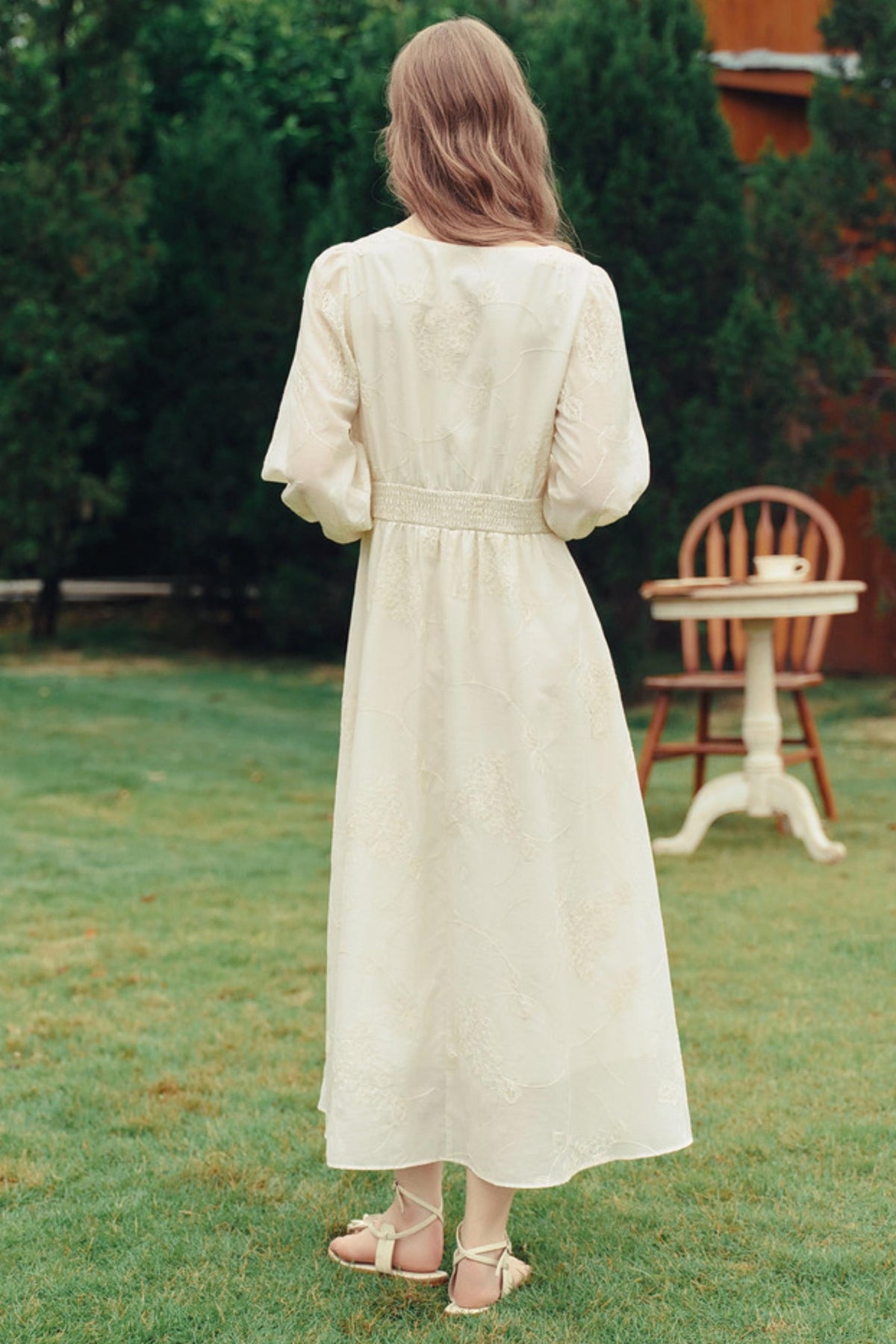 Palace Style Embroidered Lantern Sleeve Midi Dress