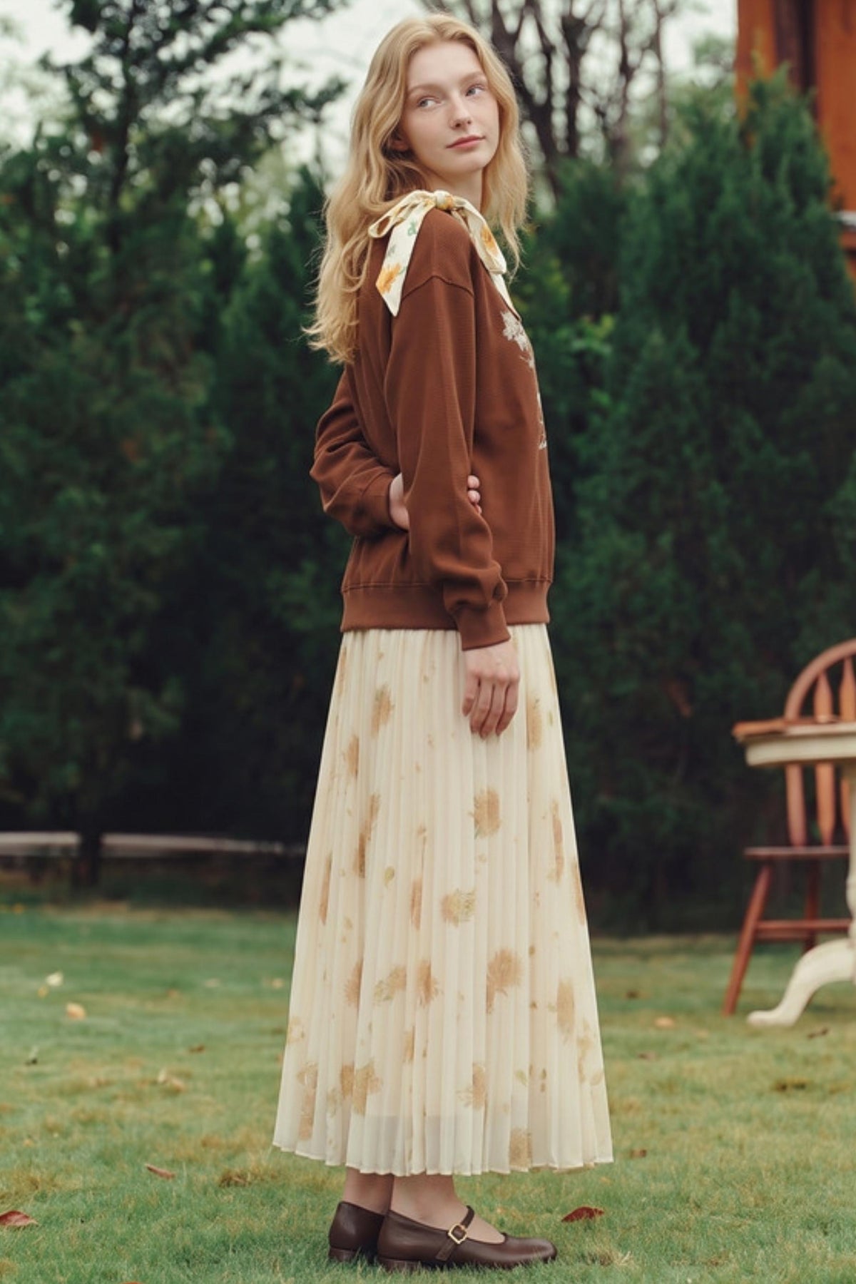 Van Gogh Sunflowers Foil-Stamped Pleated Midi Skirt